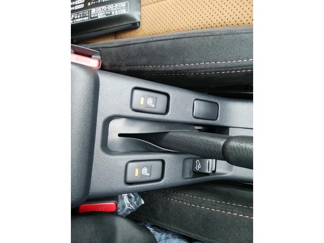 コペン セロ　Ｓ　登録済未使用車　レカロ革シートヒーター　電動オープン　ビルシュタインショック　７速スーパーアクティブシフト付ＣＶＴ　ＭＯＭＯ革巻きステアリング　純正１６インチＡＷ＆マット　ＬＥＤライト　ＩＣターボ（19枚目）