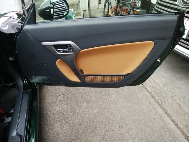 コペン セロ　Ｓ　登録済未使用車　レカロ革シートヒーター　電動オープン　ビルシュタインショック　７速スーパーアクティブシフト付ＣＶＴ　ＭＯＭＯ革巻きステアリング　純正１６インチＡＷ＆マット　ＬＥＤライト　ＩＣターボ（30枚目）