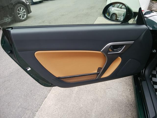 コペン セロ　Ｓ　登録済未使用車　レカロ革シートヒーター　電動オープン　ビルシュタインショック　７速スーパーアクティブシフト付ＣＶＴ　ＭＯＭＯ革巻きステアリング　純正１６インチＡＷ＆マット　ＬＥＤライト　ＩＣターボ（31枚目）