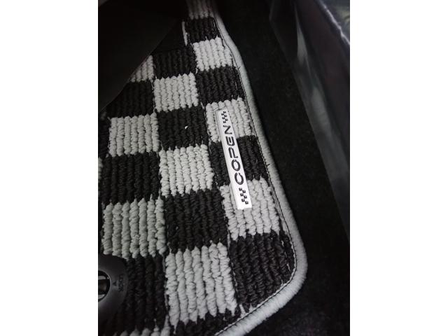 コペン セロ　Ｓ　登録済未使用車　レカロ革シートヒーター　電動オープン　ビルシュタインショック　７速スーパーアクティブシフト付ＣＶＴ　ＭＯＭＯ革巻きステアリング　純正１６インチＡＷ＆マット　ＬＥＤライト　ＩＣターボ（33枚目）