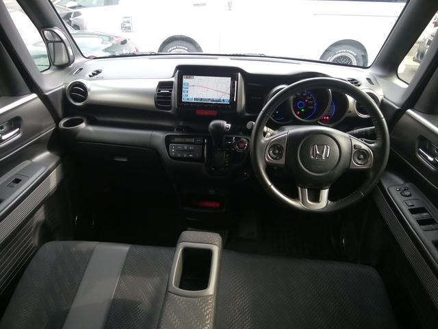 Ｎ－ＢＯＸスラッシュ Ｇ・ターボＡパッケージ　ギャザズインターナビワンセグ　バックカメラ　ブルートゥース　ＣＤ／ＤＶＤ再生　クルーズコントロール　ＥＴＣ　革巻きステアリング　ステアリングリモコン　パワーウィンドウ　スマートキー２個　純正１５ＡＷ（6枚目）