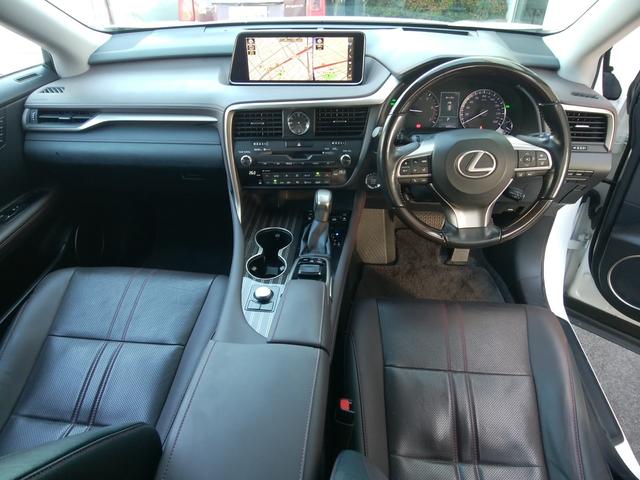 ＲＸ ＲＸ２００ｔ　バージョンＬ　純正ナビフルセグ　パノラマルルーフ　黒革パワーシートヒーター＆ベンチレーション　全周囲カメラ　ブルートゥース　革巻きステアリング　パワーバックドア　ヘッドアップディスプレイ　ドラレコ前後　ＥＴＣ（6枚目）