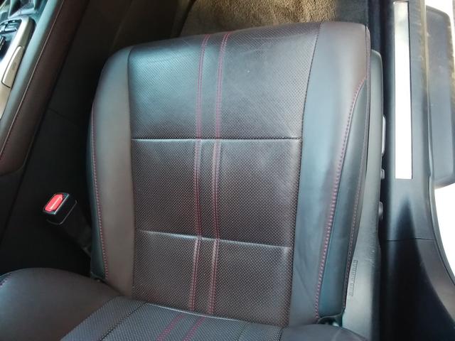 ＲＸ ＲＸ２００ｔ　バージョンＬ　純正ナビフルセグ　パノラマルルーフ　黒革パワーシートヒーター＆ベンチレーション　全周囲カメラ　ブルートゥース　革巻きステアリング　パワーバックドア　ヘッドアップディスプレイ　ドラレコ前後　ＥＴＣ（21枚目）