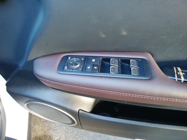 ＲＸ ＲＸ２００ｔ　バージョンＬ　純正ナビフルセグ　パノラマルルーフ　黒革パワーシートヒーター＆ベンチレーション　全周囲カメラ　ブルートゥース　革巻きステアリング　パワーバックドア　ヘッドアップディスプレイ　ドラレコ前後　ＥＴＣ（42枚目）