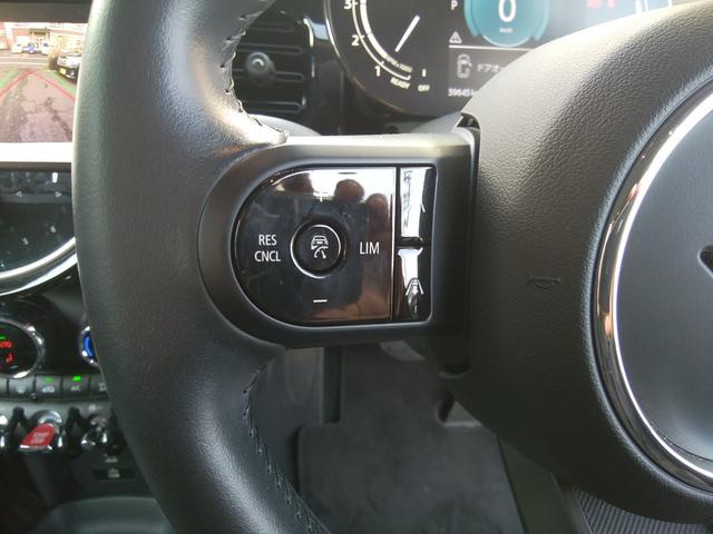 �A�N�Z���𓥂܂Ȃ��Ă��ݒ肵�����x�ő��s�\�ȃI�[�g�N���[�Y�R���g���[���𑕔����Ă��܂��I�����O�h���C�u�ł��^�]���y�ɂȂ�܂��B�u���[�L��V�t�g����ł������\�ł��I