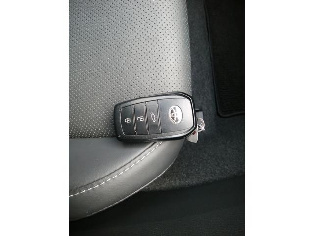 プリウス Ｚ　純正１２．３型ナビＴＶ　全周囲カメラ　デジタルインナーミラー　ミラーキャスト　パワーシートヒーター＆ファン　ステアリングヒーター　クルーズコントロール　ＥＴＣ　純正ＡＷ　パワーリアゲート　スマートキー（43枚目）