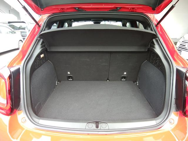 ５００Ｘ スポーツ　黒革パワーシートヒーター　ディスプレイオーディオ　バックカメラ　ブルートゥース　ＵＳＢ端子　クルーズコントロール　クリアランスソナー　ステアリングリモコン　ＥＴＣ　純正１９インチＡＷ　スマートキー（25枚目）