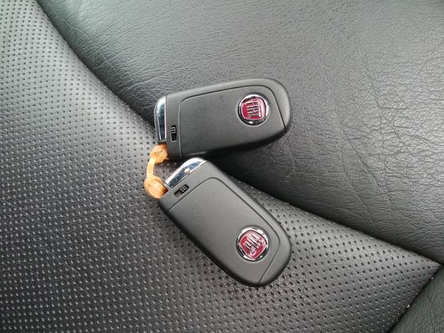 ５００Ｘ スポーツ　黒革パワーシートヒーター　ディスプレイオーディオ　バックカメラ　ブルートゥース　ＵＳＢ端子　クルーズコントロール　クリアランスソナー　ステアリングリモコン　ＥＴＣ　純正１９インチＡＷ　スマートキー（35枚目）