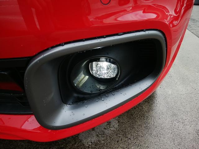 ５００Ｘ スポーツ　黒革パワーシートヒーター　ディスプレイオーディオ　バックカメラ　ブルートゥース　ＵＳＢ端子　クルーズコントロール　クリアランスソナー　ステアリングリモコン　ＥＴＣ　純正１９インチＡＷ　スマートキー（41枚目）