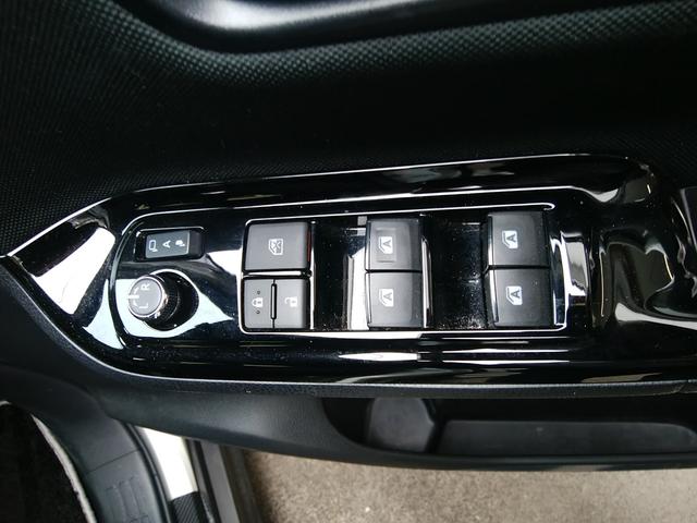 �p���[�E�B���h�E�̃X�C�b�`�ł��B�^�]�Ȃ���S�Ă̑����J���߂̃R���g���[���ł��܂��B����`�F�b�N�n�j�ł��I