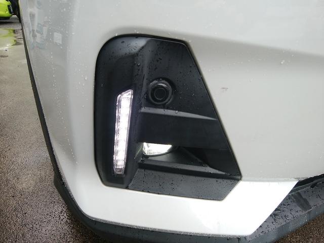 �y�N���A�����X�\�i�[�z�u�U�[����f�B�X�v���C�\���ŎԂƏ�Q���Ƃ̋����������Ă���邽�߁A�ڐG����댯�����y���ł��܂��ˁB���p�ɂ����Q���Ƃ̋����������Ă���A���Ԏ��┭�i���̃I�X�X���@�\�ł��ˁ�