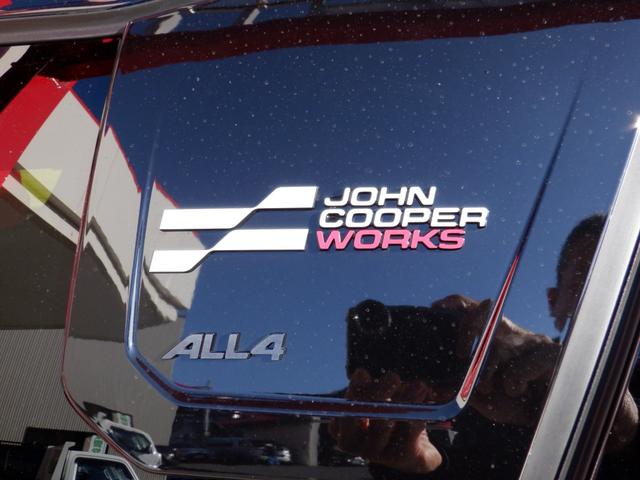 ＭＩＮＩ ジョンクーパーワークス　カントリーマンオール４ＪＣＷ　Ｌ・ＰＫＧ（ＪＣＷパホーマンスブレーキ・アクティブシート・電動シート・インテリアカメラ・Ｈａｒｍａｎ／ｋａｒｄｏｎスピーカーシステム）３６０°カメラ・パワーバックドア・ヘッドアップディスプレイ（9枚目）