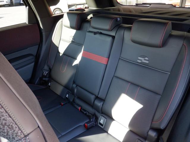 ＭＩＮＩ ジョンクーパーワークス　カントリーマンオール４ＪＣＷ　Ｌ・ＰＫＧ（ＪＣＷパホーマンスブレーキ・アクティブシート・電動シート・インテリアカメラ・Ｈａｒｍａｎ／ｋａｒｄｏｎスピーカーシステム）３６０°カメラ・パワーバックドア・ヘッドアップディスプレイ（24枚目）