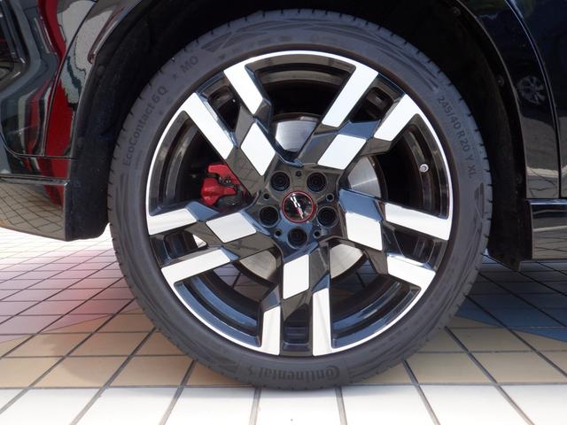 ＭＩＮＩ ジョンクーパーワークス　カントリーマンオール４ＪＣＷ　電動パノラマルーフ・ハーマンカートン・ヘッドアップディスプレイ・パワーシート／ハーフレザーシート・Ｌパッケージ・ドラレコ・パワーバックドア・置くだけ充電（15枚目）