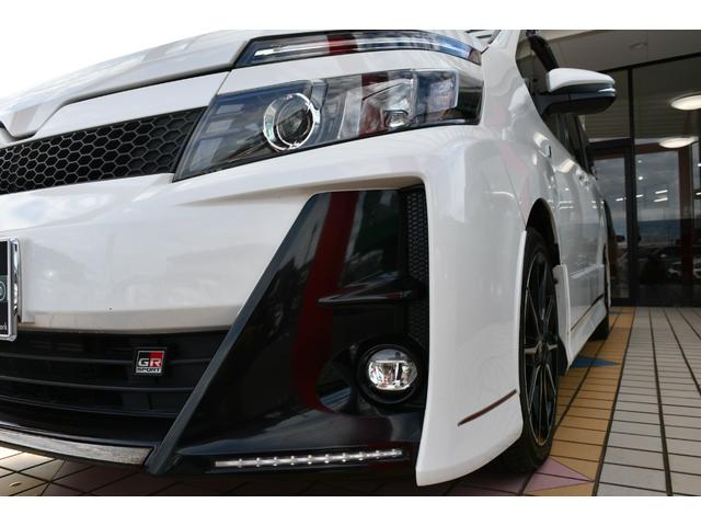 ヴォクシー ＺＳ　ＧＲスポーツ　１オーナ・アルパイン１１インチナビ／フルセグ／ダブルゾーン＆１２．８インチ後席モニター・バックカメラ・両側パワースライドドア・前後ドライブレコーダ・ＥＴＣ・ＬＥＤヘッドライト＆ＦＯＧ・スペアタイヤ付（5枚目）