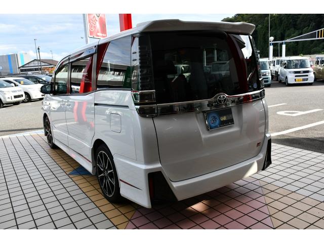ヴォクシー ＺＳ　ＧＲスポーツ　１オーナ・アルパイン１１インチナビ／フルセグ／ダブルゾーン＆１２．８インチ後席モニター・バックカメラ・両側パワースライドドア・前後ドライブレコーダ・ＥＴＣ・ＬＥＤヘッドライト＆ＦＯＧ・スペアタイヤ付（6枚目）