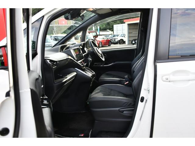 ヴォクシー ＺＳ　ＧＲスポーツ　１オーナ・アルパイン１１インチナビ／フルセグ／ダブルゾーン＆１２．８インチ後席モニター・バックカメラ・両側パワースライドドア・前後ドライブレコーダ・ＥＴＣ・ＬＥＤヘッドライト＆ＦＯＧ・スペアタイヤ付（18枚目）