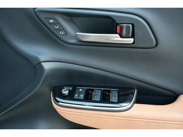 クラウンスポーツ Ｚ　１２．３インチＨＤディスプレイオーディオ・パノラミックビューモニター・サンドブラウン革シート／ベンチレーション／シートヒータ・パノラマルーフ・モデリスタエアロ・２１インチＡＷ・トヨタセーフティーセンス（17枚目）