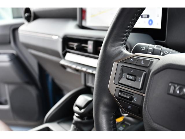 ランドクルーザー２５０ ＺＸ　ＪＢＬプレミアムサウンド　プロジェクタ式３眼ヘッドライト　サイドステップＬＥＤ　バトルシフト　アクティブハイビーム　ナビゲーション　トヨタチームメート　ドライバーモニターカメラ　２０インチアルミ（13枚目）