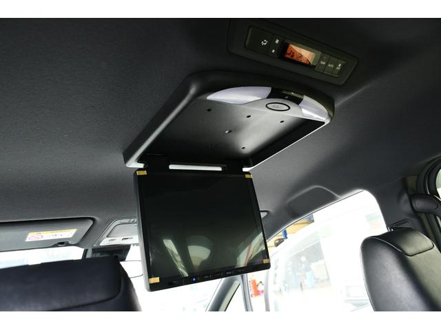 ヴォクシー ＺＳ　煌ＩＩＩ　ケンウッド９インチナビ／フルセグ・社外１４インチ後席モニター・バックカメラ・ハーフレザーシート・ＥＴＣ・前後ドライブレコーダ・両側パワースライドドア・トヨタセーフティーセンス・クルーズコントロール（11枚目）