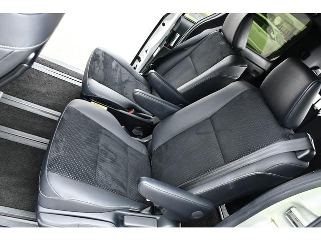 ヴォクシー ＺＳ　煌ＩＩＩ　ケンウッド９インチナビ／フルセグ・社外１４インチ後席モニター・バックカメラ・ハーフレザーシート・ＥＴＣ・前後ドライブレコーダ・両側パワースライドドア・トヨタセーフティーセンス・クルーズコントロール（13枚目）