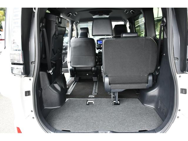 ヴォクシー ＺＳ　煌ＩＩＩ　ケンウッド９インチナビ／フルセグ・社外１４インチ後席モニター・バックカメラ・ハーフレザーシート・ＥＴＣ・前後ドライブレコーダ・両側パワースライドドア・トヨタセーフティーセンス・クルーズコントロール（16枚目）