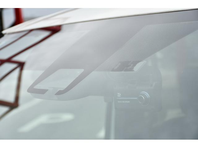 ヴォクシー ＺＳ　煌ＩＩＩ　ケンウッド９インチナビ／フルセグ・社外１４インチ後席モニター・バックカメラ・ハーフレザーシート・ＥＴＣ・前後ドライブレコーダ・両側パワースライドドア・トヨタセーフティーセンス・クルーズコントロール（32枚目）