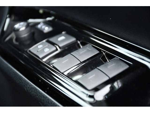 ヴォクシー ＺＳ　煌ＩＩＩ　ケンウッド９インチナビ／フルセグ・社外１４インチ後席モニター・バックカメラ・ハーフレザーシート・ＥＴＣ・前後ドライブレコーダ・両側パワースライドドア・トヨタセーフティーセンス・クルーズコントロール（40枚目）