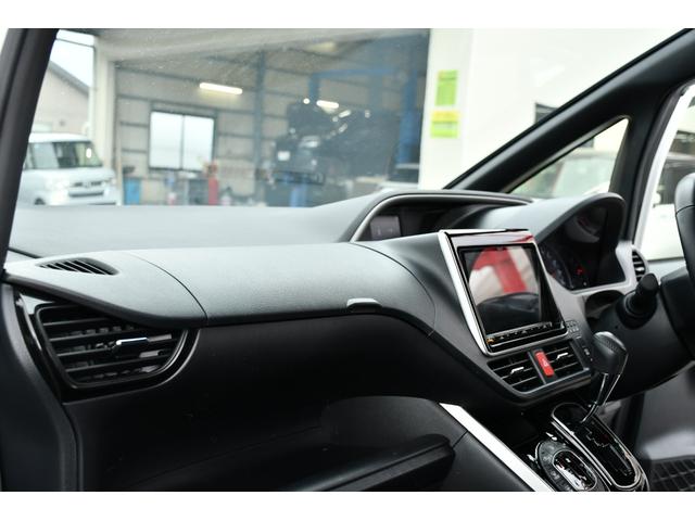 ヴォクシー ＺＳ　煌ＩＩＩ　ケンウッド９インチナビ／フルセグ・社外１４インチ後席モニター・バックカメラ・ハーフレザーシート・ＥＴＣ・前後ドライブレコーダ・両側パワースライドドア・トヨタセーフティーセンス・クルーズコントロール（43枚目）