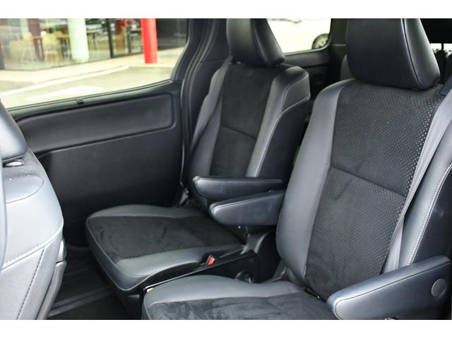 ヴォクシー ＺＳ　煌ＩＩＩ　ケンウッド９インチナビ／フルセグ・社外１４インチ後席モニター・バックカメラ・ハーフレザーシート・ＥＴＣ・前後ドライブレコーダ・両側パワースライドドア・トヨタセーフティーセンス・クルーズコントロール（61枚目）
