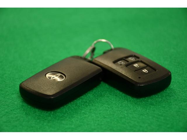 ヴォクシー ＺＳ　煌ＩＩＩ　ケンウッド９インチナビ／フルセグ・社外１４インチ後席モニター・バックカメラ・ハーフレザーシート・ＥＴＣ・前後ドライブレコーダ・両側パワースライドドア・トヨタセーフティーセンス・クルーズコントロール（66枚目）