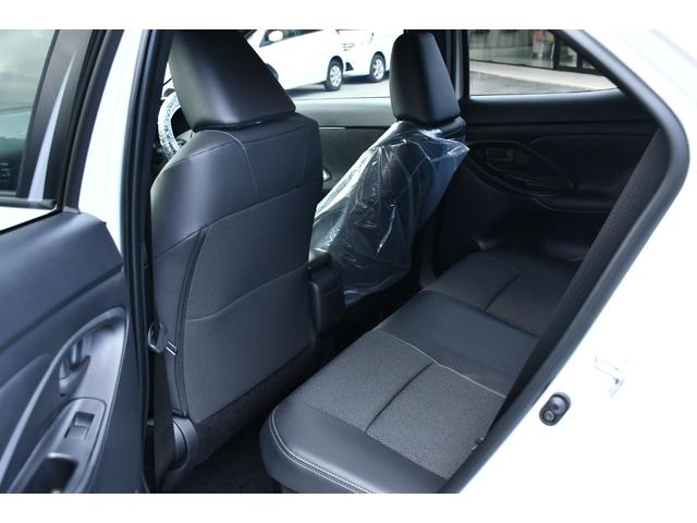 ヤリスクロス ハイブリッドＺ　登録済未使用車・トヨタチームメイト・８インチナビ／フルセグ・パノラミックビューモニター（床下透過表示）・ＨＤＭＩ入力・ＵＳＢ入力・ヘッドＵＰディスプレイ・ＢＳＭ・ハンズフリィーパワーバックドア（23枚目）