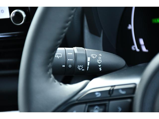 ヤリスクロス ハイブリッドＺ　登録済未使用車・トヨタチームメイト・８インチナビ／フルセグ・パノラミックビューモニター（床下透過表示）・ＨＤＭＩ入力・ＵＳＢ入力・ヘッドＵＰディスプレイ・ＢＳＭ・ハンズフリィーパワーバックドア（28枚目）