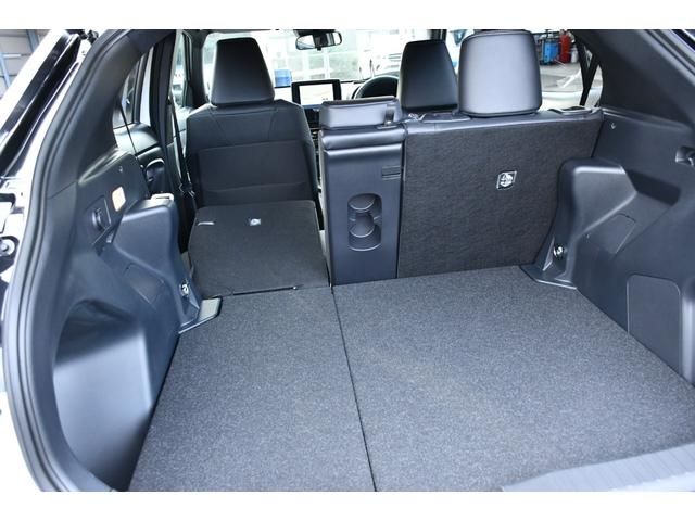 ヤリスクロス ハイブリッドＺ　登録済未使用車・トヨタチームメイト・８インチナビ／フルセグ・パノラミックビューモニター（床下透過表示）・ＨＤＭＩ入力・ＵＳＢ入力・ヘッドＵＰディスプレイ・ＢＳＭ・ハンズフリィーパワーバックドア（47枚目）