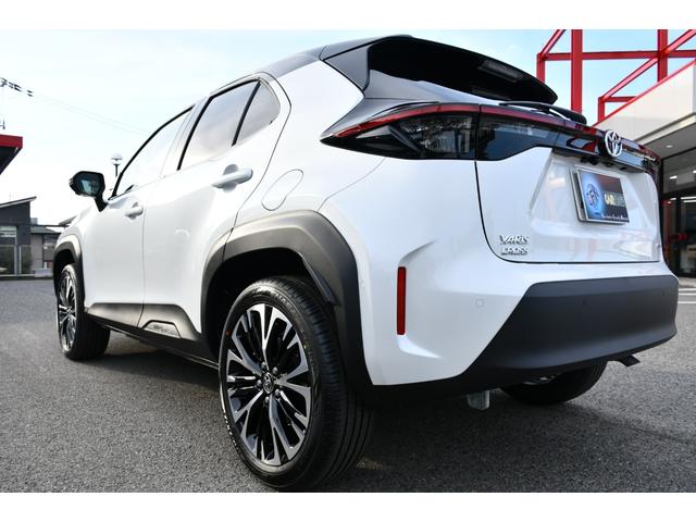 ヤリスクロス ハイブリッドＺ　登録済未使用車・トヨタチームメイト・８インチナビ／フルセグ・パノラミックビューモニター（床下透過表示）・ＨＤＭＩ入力・ＵＳＢ入力・ヘッドＵＰディスプレイ・ＢＳＭ・ハンズフリィーパワーバックドア（49枚目）