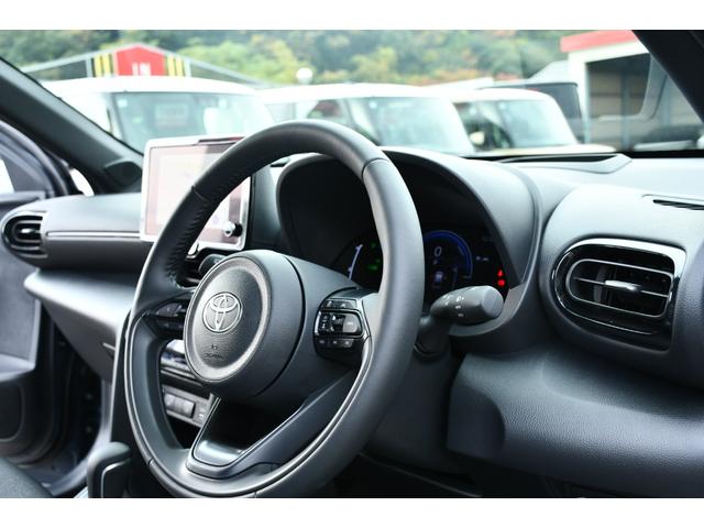 ヤリスクロス Ｚ　ウルバーノ　ナビゲーション　デジタルテレビ　パノラミックビューモニター　トヨタチームメート　床下透過　パワーバックドア　アダプティグハイビームシステム　ＬＥＤ（20枚目）