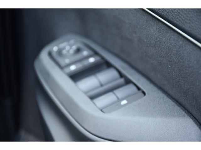 ヤリスクロス Ｚ　ウルバーノ　ナビゲーション　デジタルテレビ　パノラミックビューモニター　トヨタチームメート　床下透過　パワーバックドア　アダプティグハイビームシステム　ＬＥＤ（30枚目）