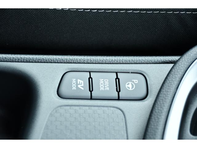 ヤリスクロス Ｚ　ウルバーノ　ナビゲーション　デジタルテレビ　パノラミックビューモニター　トヨタチームメート　床下透過　パワーバックドア　アダプティグハイビームシステム　ＬＥＤ（74枚目）