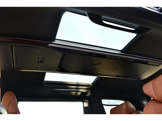 ヴェルファイアハイブリッド Ｚ　プレミア　１４ｉｎディスプレイオーディオ・ナビ／フルセグＴＶ・パノラミックビューモニター・後席モニター・ブラウン革シート・ユニバーサルステップ・ヘッドアップディスプレイ・デジタルインナーミラー・ＢＳＭ（12枚目）