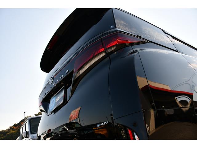 ヴェルファイアハイブリッド Ｚ　プレミア　１４ｉｎディスプレイオーディオ・ナビ／フルセグＴＶ・パノラミックビューモニター・後席モニター・ブラウン革シート・ユニバーサルステップ・ヘッドアップディスプレイ・デジタルインナーミラー・ＢＳＭ（22枚目）