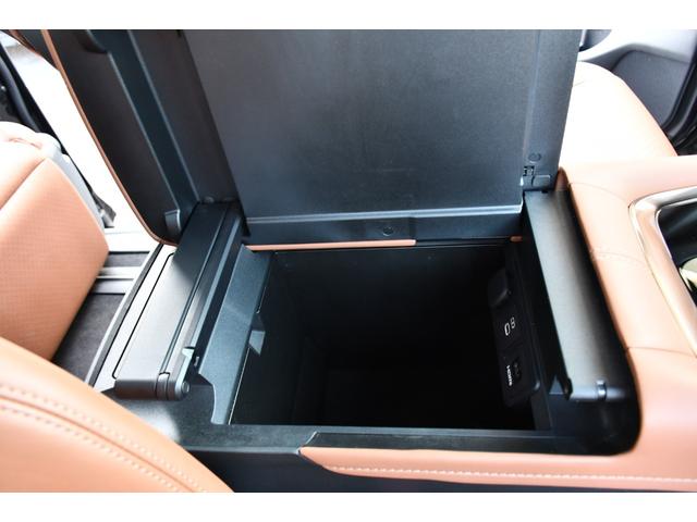 ヴェルファイアハイブリッド Ｚ　プレミア　１４ｉｎディスプレイオーディオ・ナビ／フルセグＴＶ・パノラミックビューモニター・後席モニター・ブラウン革シート・ユニバーサルステップ・ヘッドアップディスプレイ・デジタルインナーミラー・ＢＳＭ（35枚目）