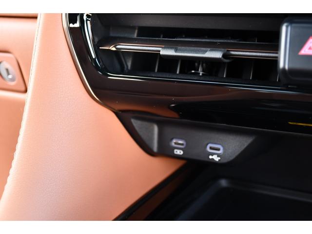 ヴェルファイアハイブリッド Ｚ　プレミア　１４ｉｎディスプレイオーディオ・ナビ／フルセグＴＶ・パノラミックビューモニター・後席モニター・ブラウン革シート・ユニバーサルステップ・ヘッドアップディスプレイ・デジタルインナーミラー・ＢＳＭ（47枚目）