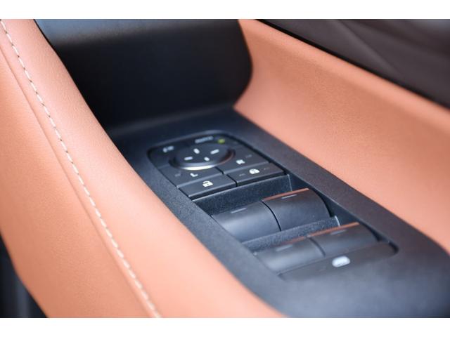 ヴェルファイアハイブリッド Ｚ　プレミア　１４ｉｎディスプレイオーディオ・ナビ／フルセグＴＶ・パノラミックビューモニター・後席モニター・ブラウン革シート・ユニバーサルステップ・ヘッドアップディスプレイ・デジタルインナーミラー・ＢＳＭ（55枚目）