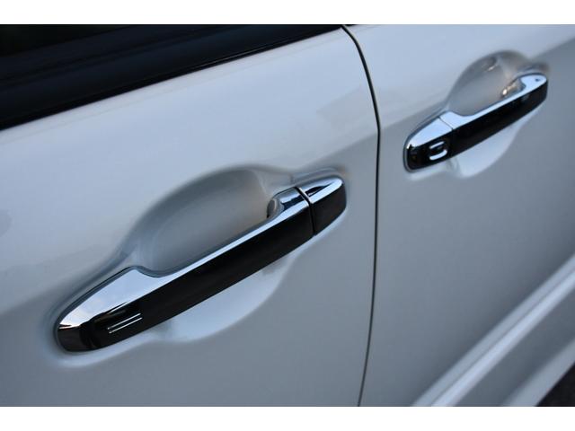 ノア Ｓｉ　ダブルバイビー　純正１０インチナビ／フルセグ／ＣＤ／ＤＶＤ・１２．１インチ後席モニター・ツィーター・バックカメラ・ＥＴＣ・ＴＲＤ１７インチＡＷ・ハ－フレザーシート・７人乗り・ドラレコ・トヨタセフティーセンス（13枚目）