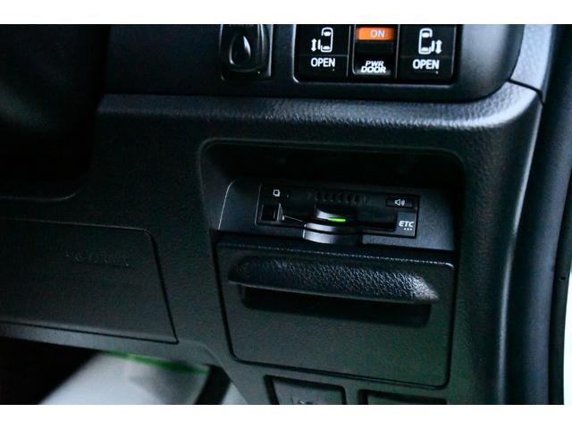 ノア Ｓｉ　ダブルバイビー　純正１０インチナビ／フルセグ／ＣＤ／ＤＶＤ・１２．１インチ後席モニター・ツィーター・バックカメラ・ＥＴＣ・ＴＲＤ１７インチＡＷ・ハ－フレザーシート・７人乗り・ドラレコ・トヨタセフティーセンス（21枚目）