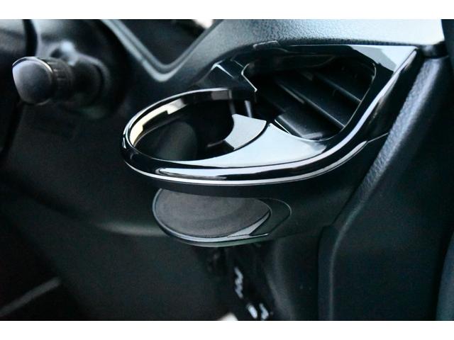 ノア Ｓｉ　ダブルバイビー　純正１０インチナビ／フルセグ／ＣＤ／ＤＶＤ・１２．１インチ後席モニター・ツィーター・バックカメラ・ＥＴＣ・ＴＲＤ１７インチＡＷ・ハ－フレザーシート・７人乗り・ドラレコ・トヨタセフティーセンス（22枚目）