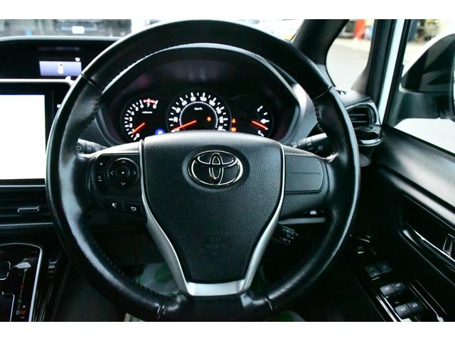 ノア Ｓｉ　ダブルバイビー　純正１０インチナビ／フルセグ／ＣＤ／ＤＶＤ・１２．１インチ後席モニター・ツィーター・バックカメラ・ＥＴＣ・ＴＲＤ１７インチＡＷ・ハ－フレザーシート・７人乗り・ドラレコ・トヨタセフティーセンス（29枚目）