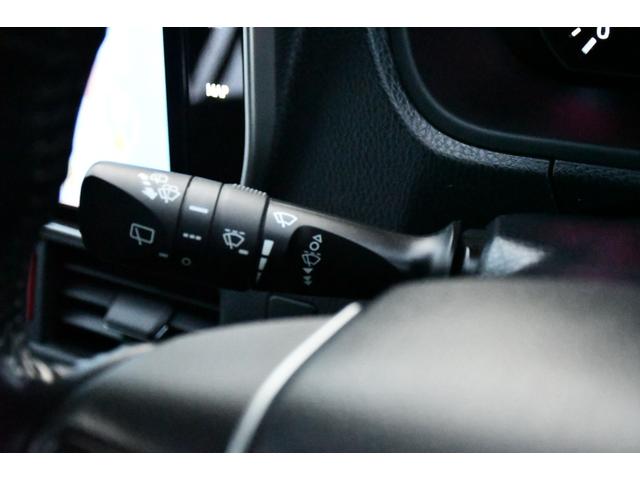 ノア Ｓｉ　ダブルバイビー　純正１０インチナビ／フルセグ／ＣＤ／ＤＶＤ・１２．１インチ後席モニター・ツィーター・バックカメラ・ＥＴＣ・ＴＲＤ１７インチＡＷ・ハ－フレザーシート・７人乗り・ドラレコ・トヨタセフティーセンス（31枚目）