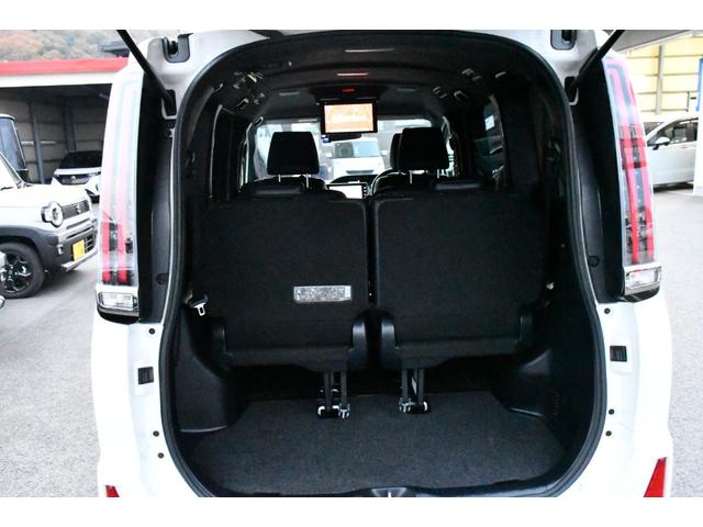 ノア Ｓｉ　ダブルバイビー　純正１０インチナビ／フルセグ／ＣＤ／ＤＶＤ・１２．１インチ後席モニター・ツィーター・バックカメラ・ＥＴＣ・ＴＲＤ１７インチＡＷ・ハ－フレザーシート・７人乗り・ドラレコ・トヨタセフティーセンス（41枚目）