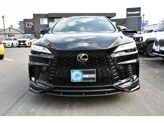 ＲＸ ＲＸ５００ｈ　Ｆスポーツパフォーマンス　１オーナ・１４インチディスプレイオーディオ／ナビ・パノラミックビューモニター・前後ドラレコ内臓・マークレビンソン・輻射ヒータ・ベンチレーション・ＴＲＤエアロダイナミックＰＫＧ・オレンジキャリパー（2枚目）